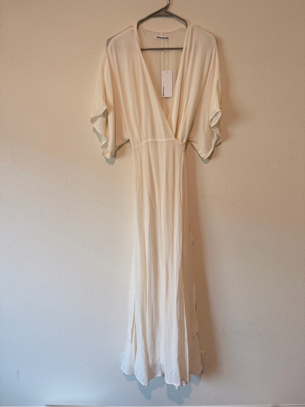 Reformation Winslow Wrap Maxi Dress ✨🩵